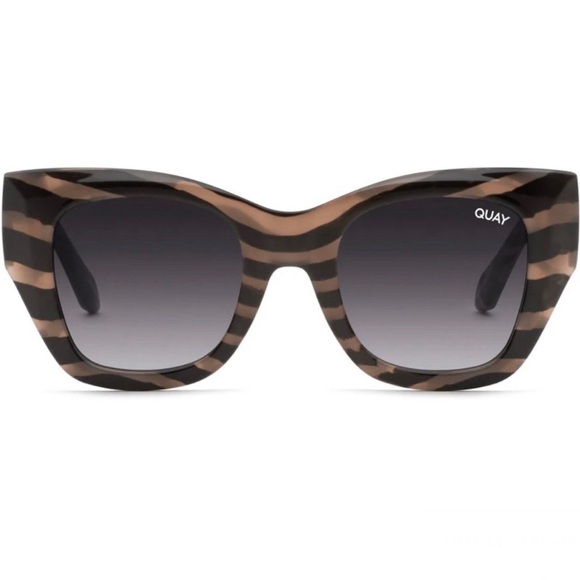 NWT QUAY “After Hours Bevel Sunglasses” Zebra Stripe Frame Smoke Lens Sunglasses - Picture 2 of 7